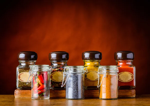 Kryddor i glas — Stockfoto