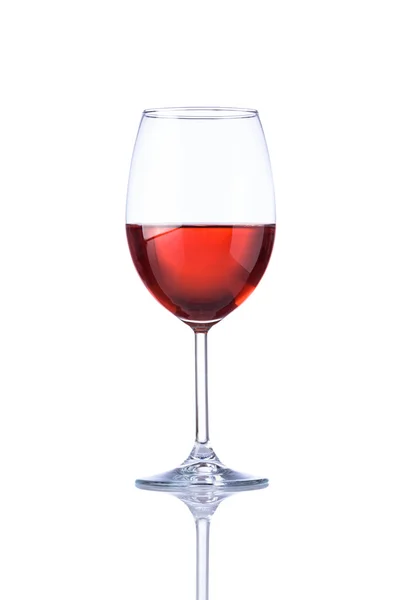 Вино из стеклянной розы на белом фоне — стоковое фото