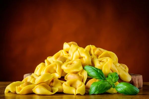 Pasta Tortellini Amarilla — Foto de Stock