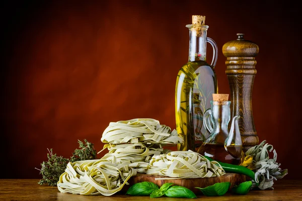 Pasta Tagliatelle Verde con Copia de Espacio — Foto de Stock