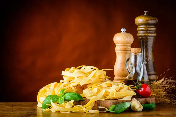 Pasta Tagliolini Amarilla y Espacio de Copia — Foto de Stock