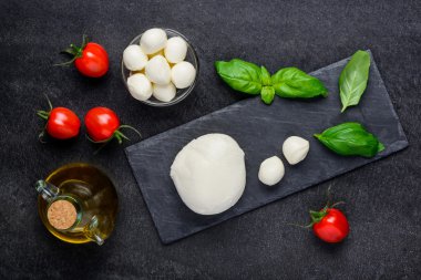 İtalyan mozzarella peyniri