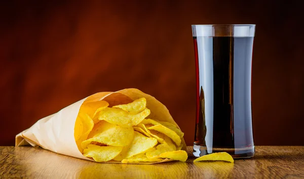 콜라와 칩 — 스톡 사진