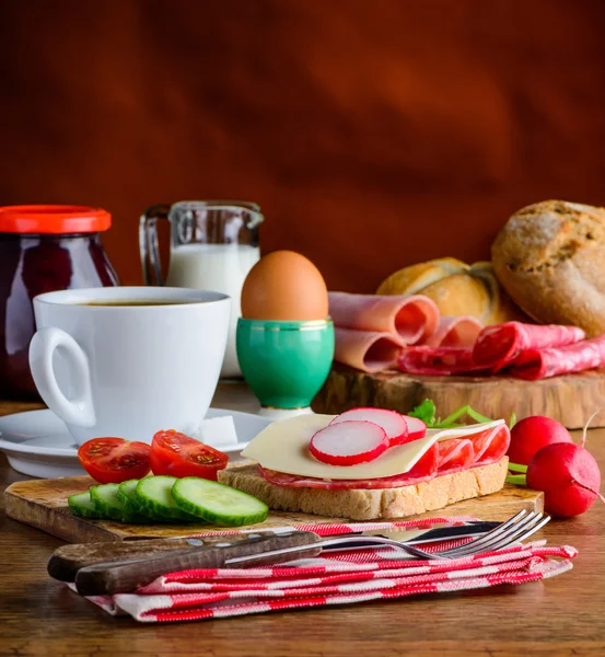 Вранці сніданок їжі — стокове фото