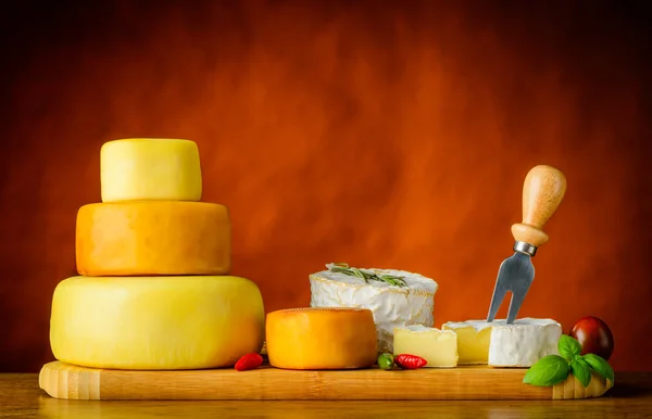 Fromage, Camambert et Roue de fromage — Photo