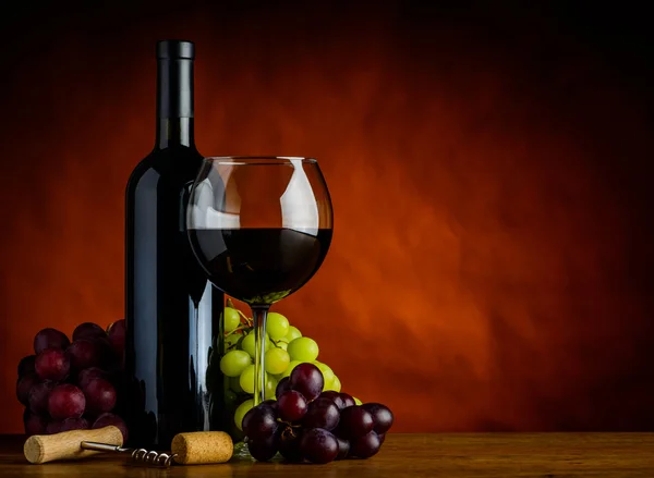 Şarap ve üzüm kopya alanı ile — Stok fotoğraf