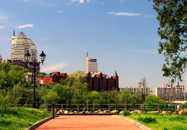 Dnepropetrowsk, Ukraine, Blick auf die Stadt. — Stockfoto