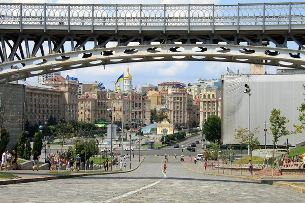 Kiev, Ukraine. Place de l'Indépendance, la vue depuis la rue Institutska (Avenue des Célestes centaines ). — Photo