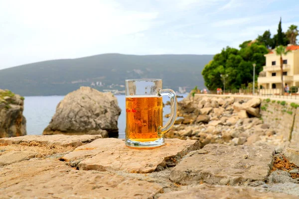 Copo Cerveja Fundo Mar Close Uma Caneca Embaçada Copo Cerveja — Fotografia de Stock