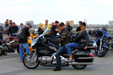 Dnepropetrovsk, Ukrayna, 25 Nisan 2015, Club melekler motosiklet sezonu 2015 Festival yatak açar.