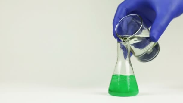 Tubo de teste, experiência química — Vídeo de Stock