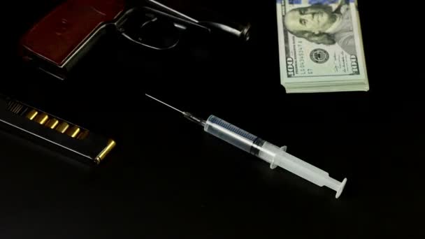 Dinero y balas, drogas — Vídeos de Stock