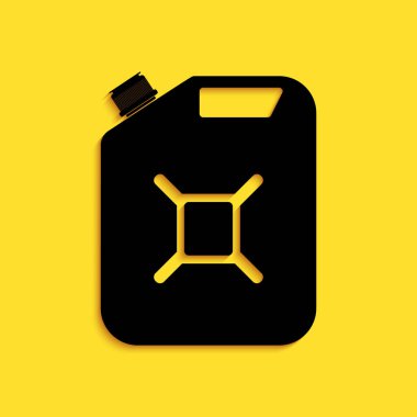 Sarı arka planda izole edilmiş benzin ikonu için siyah tüp. Dizel gaz ikonu. Uzun gölge tarzı. Vektör.