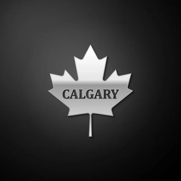 Sølv Canadiske Ahorn Blad Med Bynavn Calgary Ikon Isoleret Sort – Stock-vektor