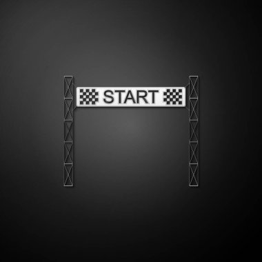 Gümüş Başlangıç çizgisi simgesi siyah arkaplanda izole edildi. Başlangıç sembolü. Uzun gölge tarzı. Vektör.