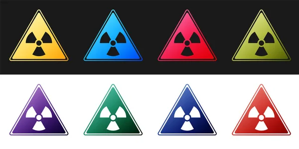 Establecer Signo Triángulo Con Símbolo Radiación Icono Aislado Sobre Fondo — Archivo Imágenes Vectoriales