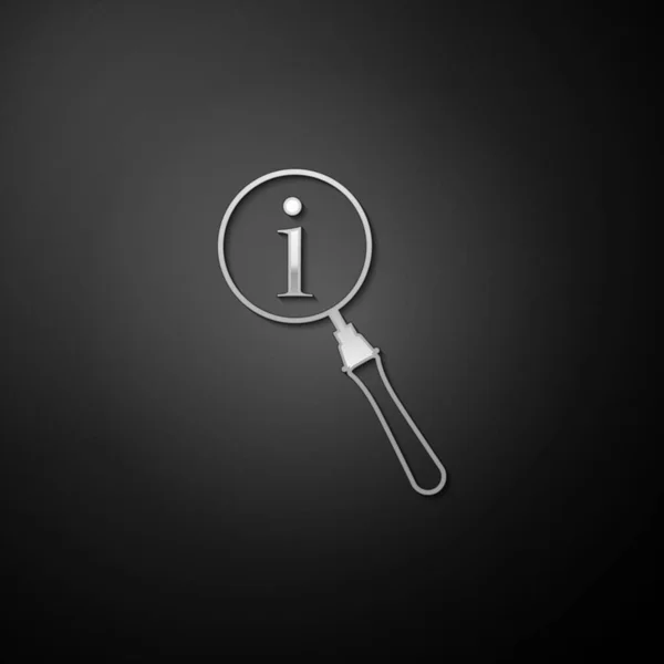 银放大镜和信息图标隔离在黑色背景上 用信息标志搜索 长影子风格 — 图库矢量图片