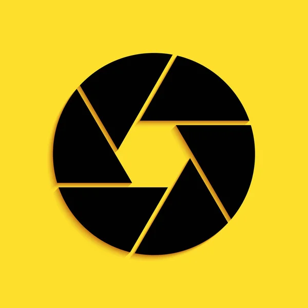 黄色の背景に隔離されたブラックカメラシャッターアイコン 長い影のスタイル ベクトル — ストックベクタ