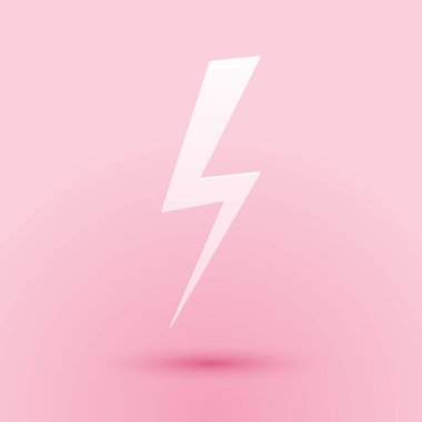 Kağıt kesiği Şimşek simgesi pembe arka planda izole edilmiş. Flaş ikonu. Flaş ikonunu yükle. Gök gürültüsü. Yıldırım çarpması. Kağıt sanatı tarzı. Vektör.