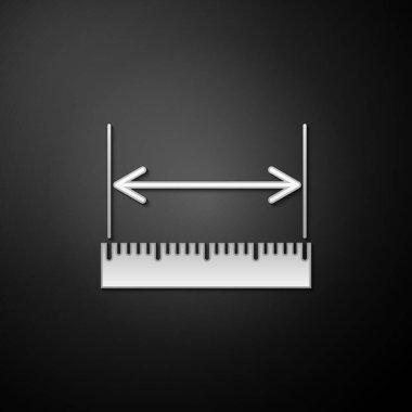 Gümüş, boy ve uzunluk simgesi siyah arkaplanda izole edilmiş. Cetvel, düzlük, ölçek sembolü. Uzun gölge tarzı. Vektör.