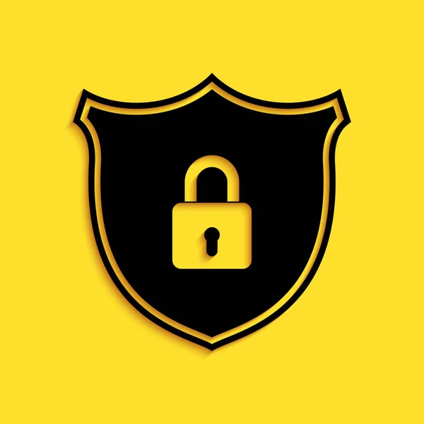 Negro Escudo Seguridad Con Icono Bloqueo Aislado Sobre Fondo Amarillo — Vector de stock