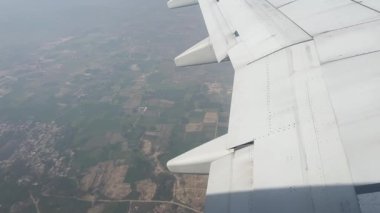 uçak penceresinden görüntülemek