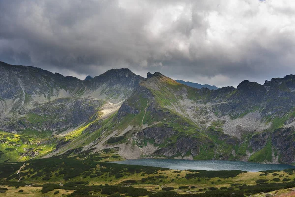 Paisajes Verano Las Altas Montañas Tatras Con Hermosas Vistas Lagos — Foto de Stock