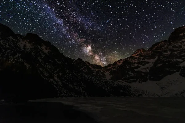 Ljus Stjärnhimmel Med Mjölkaktig Sätt Bakgrunden Höga Tatrabergen — Stockfoto
