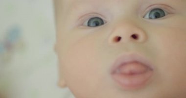 Küçük bebek yüz yakın çekim 