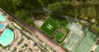 Helikopter çatıda otopark