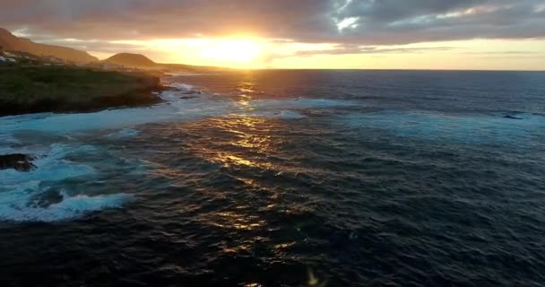 Hermosa puesta de sol mar — Vídeos de Stock