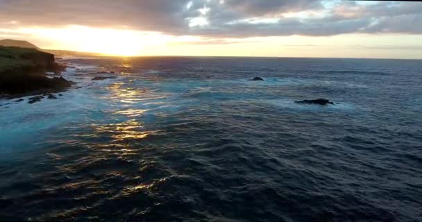 Hermosa puesta de sol mar — Vídeos de Stock