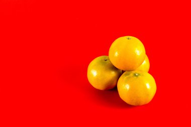 Nimet için dört portakal