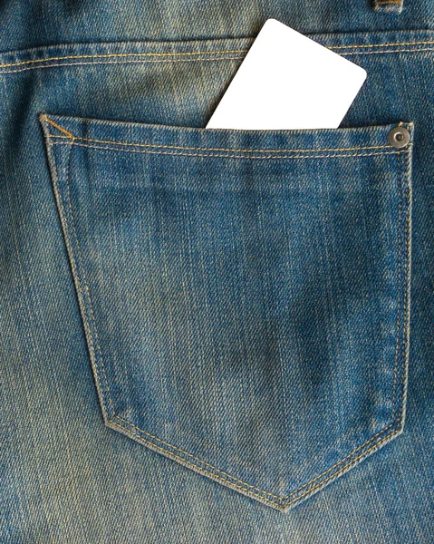 ブルー ジーンズを着用のポケットに空白の名刺. — ストック写真