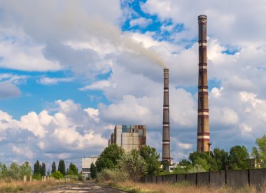 Açık bir günde termik santral.