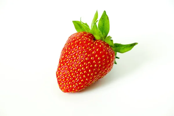 Rote Beere Erdbeere auf hellem Hintergrund — Stockfoto