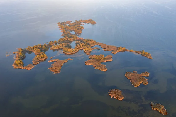 Letecký Pohled Ostrovy Svěží Zelení Sladkovodní Řece Podzim Evropská Krajina — Stock fotografie