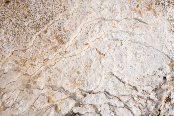 Sandstrand Bedeckt Mit Eis Und Spuren Von Wellen Abstrakter Hintergrund — Stockfoto