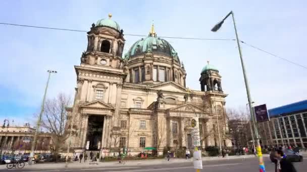 Берлін Timelapse - Берлінський собор - Berliner Dom Hyperlapse руху Уповільнена зйомка 1 — стокове відео