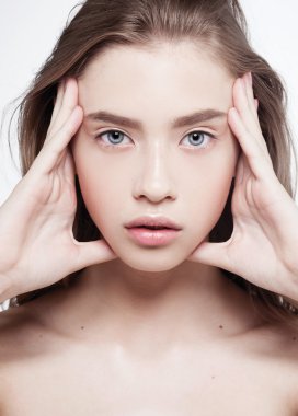 doğal makyaj kadınla