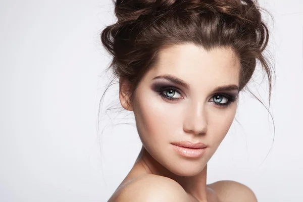 Beautiful woman with smoky eyes — Stock Photo, Image