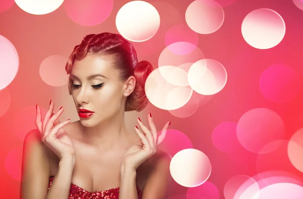 Femme avec salon de coiffure — Photo