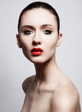 şık kadın modeli suratla olun