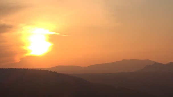 Zonsondergang, zon, bergen, Winter, time-lapse — Stockvideo