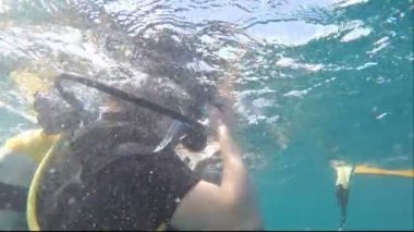 Dalış, İki Kadın, Eğitmen Öğrenci, Yüzeye Yükselişi