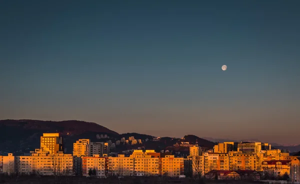 Sunrise şehir içinde
