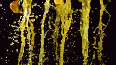 portakal dilimlerini portakal suyu ile uçmak