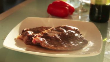 Izgara kırmızı şarap soslu Domuz kaburga