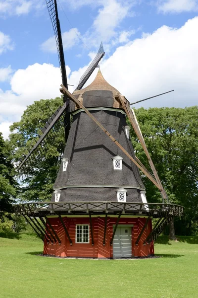 Molino de viento tradicional Copenhague —  Fotos de Stock