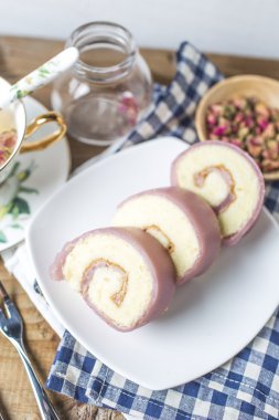 Öğleden sonra çay, kek, hamur işleri, atıştırmalıklar, Kahvaltı, çay, güller, gül, kuru çiçekler, su bardağı, yemekler